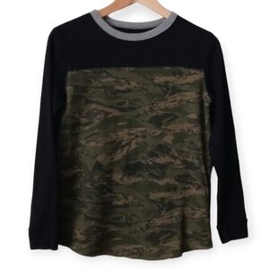 Old Navy Boys' Long-Sleeve Camo -Print Thermal T-Shirt. Size XL( 14 -16) NWOT.